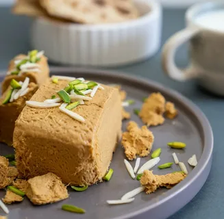 تصویر 4 از حلوا ارده خانگی تازه تهیه شده از کنجد مرغوب